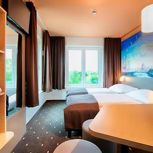 Zimmer mit zwei Einzelbetten